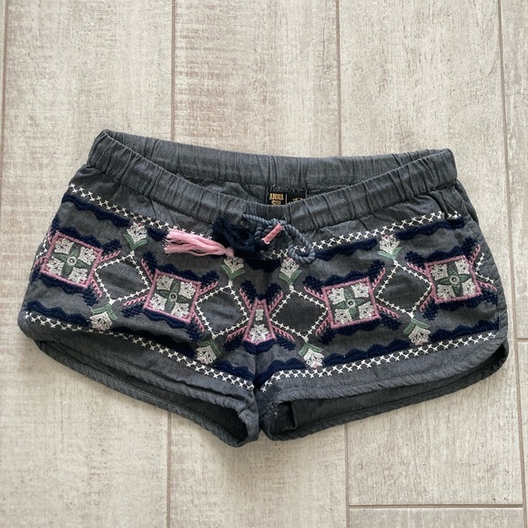 O’Neill Gray Embroidered Women's Shorts - Picture 1 of 7